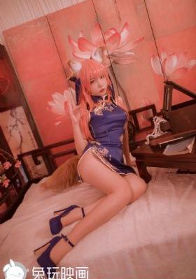欧美双排扣西装女街拍_1080P高清完整版