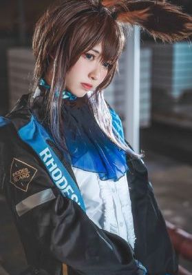 欧美气质美女衣服试穿_BD国语BD在线观看